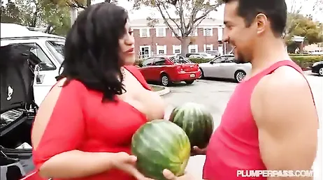 A good fuck for this poor fat girl who hasn't fucked for a long time