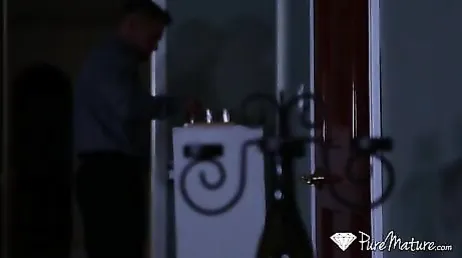 Mia zia si ritrova con tutto il culo impregnato del mio sperma