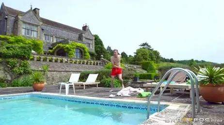 Si je rencontre mon voisin à la piscine, on finit toujours par baiser