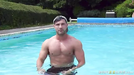 Si je rencontre mon voisin à la piscine, on finit toujours par baiser