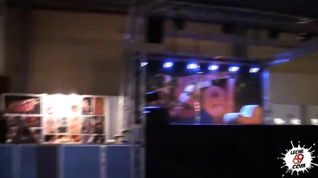 Noemilk fucking hard in a show at the Levante Erotic Salon