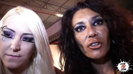 Noemilk fucking hard in a show at the Levante Erotic Salon