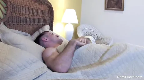 Nunnan Romi Rain var galen i en bra kuk i rumpan
