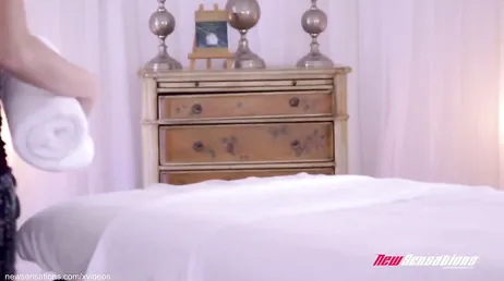 Abigail Mac y Aubrey Star tienen una buena sesión de sexo oral