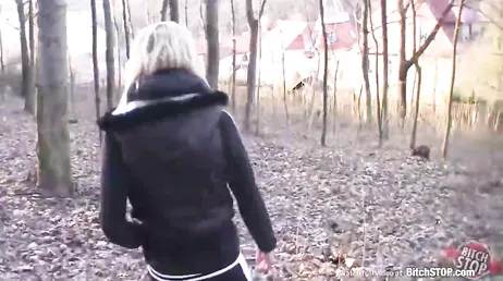 Promenaden genom skogen slutar i en jävla inspelad i POV