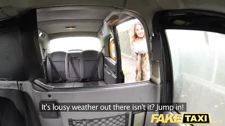 The taxi driver's client wanted to fuck and have him cum inside her