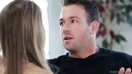 C'est ma belle-soeur, je sais, mais elle est vraiment excitée...