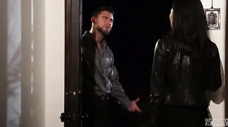 Brutales Muschilecken zwischen Abigail Mac und Kleio Valentien