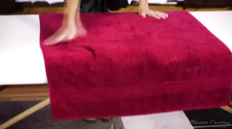 Pristine Edge offre à son beau-fils un massage qui ne manque de rien