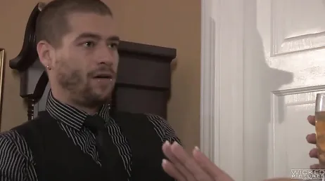 Återföreningen med hans ex-fru är att knulla som de gjorde förut