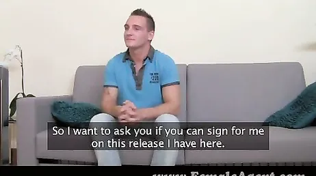 Jävla med den unge mannen som ska göra intervjun