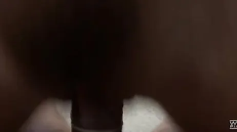 Il fait l'amour lors d'un entretien d'embauche, il le fait pour le travail.