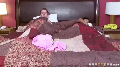 Sohn und Mutter haben einen guten inzestuösen Fick im Hotel