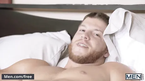 Schwules Paar wacht auf und will unbedingt ficken