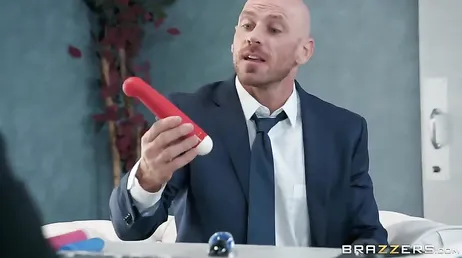 Non vedo come il colloquio di lavoro con questa donna matura si surriscaldi...