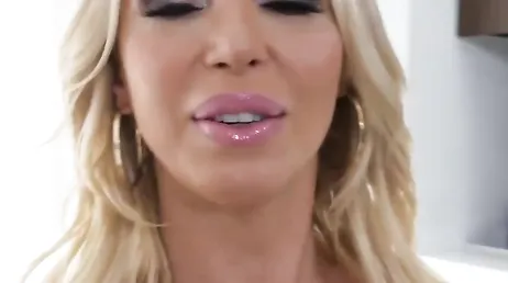 Nikki Benz enjoying a good cock, what a fucking blowjob..