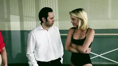 Avoir une baise formidable avec la déesse du porno Eva Karera
