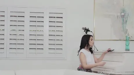 De Italiaanse Valentina Nappi is zo heet als altijd..