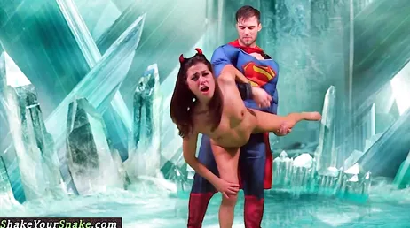 Stålmannen knullar en tjej, vilken kryptonit han har i kuken...