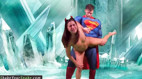 Stålmannen knullar en tjej, vilken kryptonit han har i kuken...