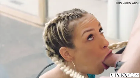 Foder Carmen Caliente com muita força, ele vai destruí-la!