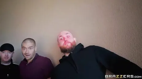 La parodie porno XXX de SuperWoman, quels gros seins elle a !