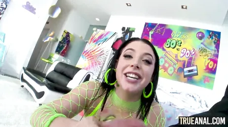 Angela White, que trouves-tu la bite de Mike Adriano dans ton cul ?