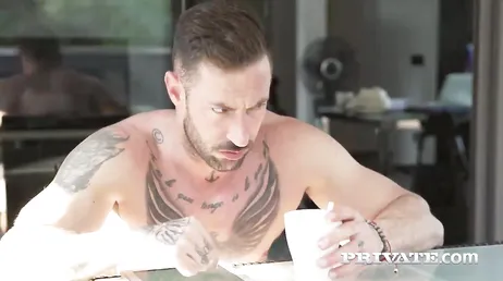 Emilio Ardana hat eine sehr harte Sexsession mit Angel Wicky