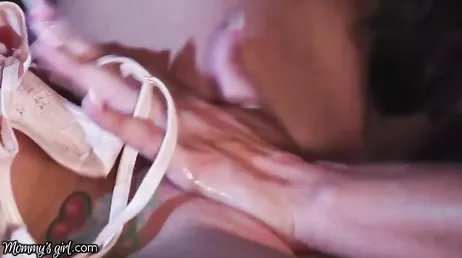 Dit is hoe vrouwen opvrolijken als ze verdrietig zijn.