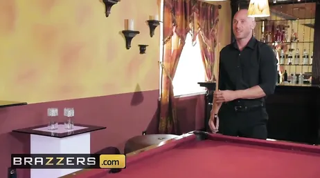 Slampa Bonnie Rotten knullad hårt av kala Johnny Sins