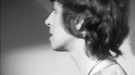 Enorm deep throat i en retro XXX porrfilm