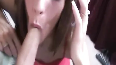 Porno fatto in casa! Cercando di vedere se gli sta bene su tutto il culo...