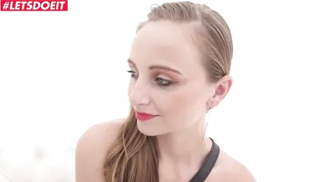 Sodomiser de force cette fille appelée Lady Bug