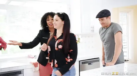Quelle façon de bouger le cul de la fille noire Misty Stone