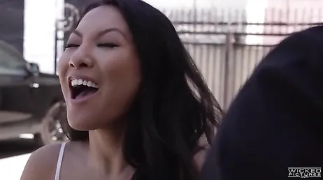 Amazing Asian mom waiting for the cum in her asshole