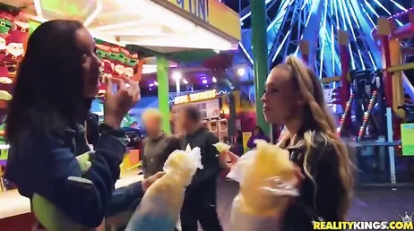 Ze maken naaktfoto's en worden dan meer opgewonden dan nodig..
