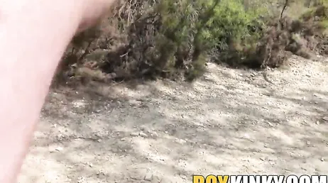 Va in campagna con i suoi nipoti gay per scopare con loro