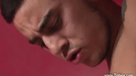 Latina muito sacanagem fodeu forte na barraca