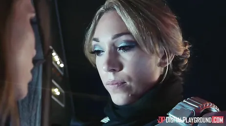 En interspatial lesbisk knullning mellan Adriana Chechik och Lily Labeau