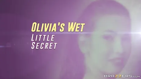 Olivia Nova, en annan tjej som gillar att bli knullad i duschen