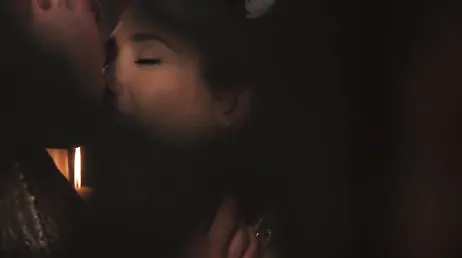 Eva Lovia in de pornografische versie van Game of Thrones
