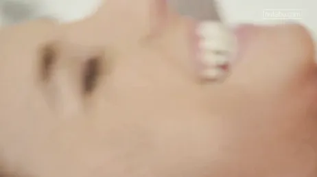 Amirah Adara gillar att ta cumshots djupt i munnen