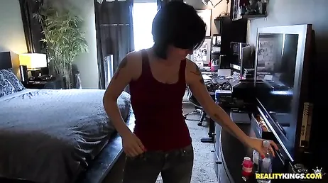 POV neuken van een stel dat zichzelf opneemt in een zelfgemaakte pornovideo