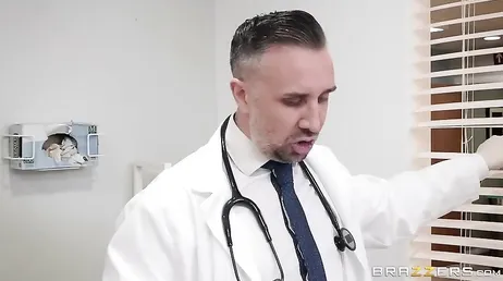 The gynecologist puts his fingers in my pussy, how cold they are.