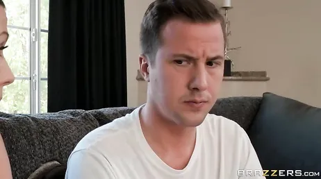 Rachel Starr mycket kåt, studsar på denna bra kuk