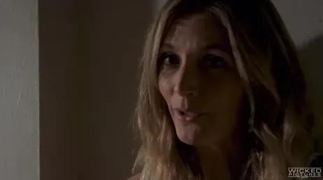 Je demande à mon beau-frère de me baiser, il dit non...