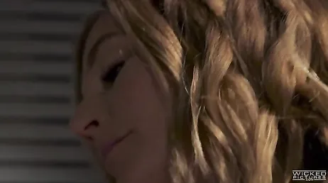 Je demande à mon beau-frère de me baiser, il dit non...