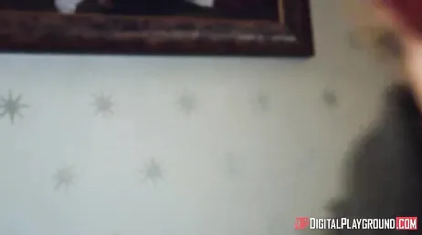 Rina Ellis apre la bocca così Danny D può versarglielo tutto addosso..