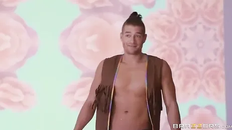 Baise anale très formidable pour la star du porno Karmen Karma