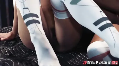 These two lesbians are very horny, they are gamer girls!
